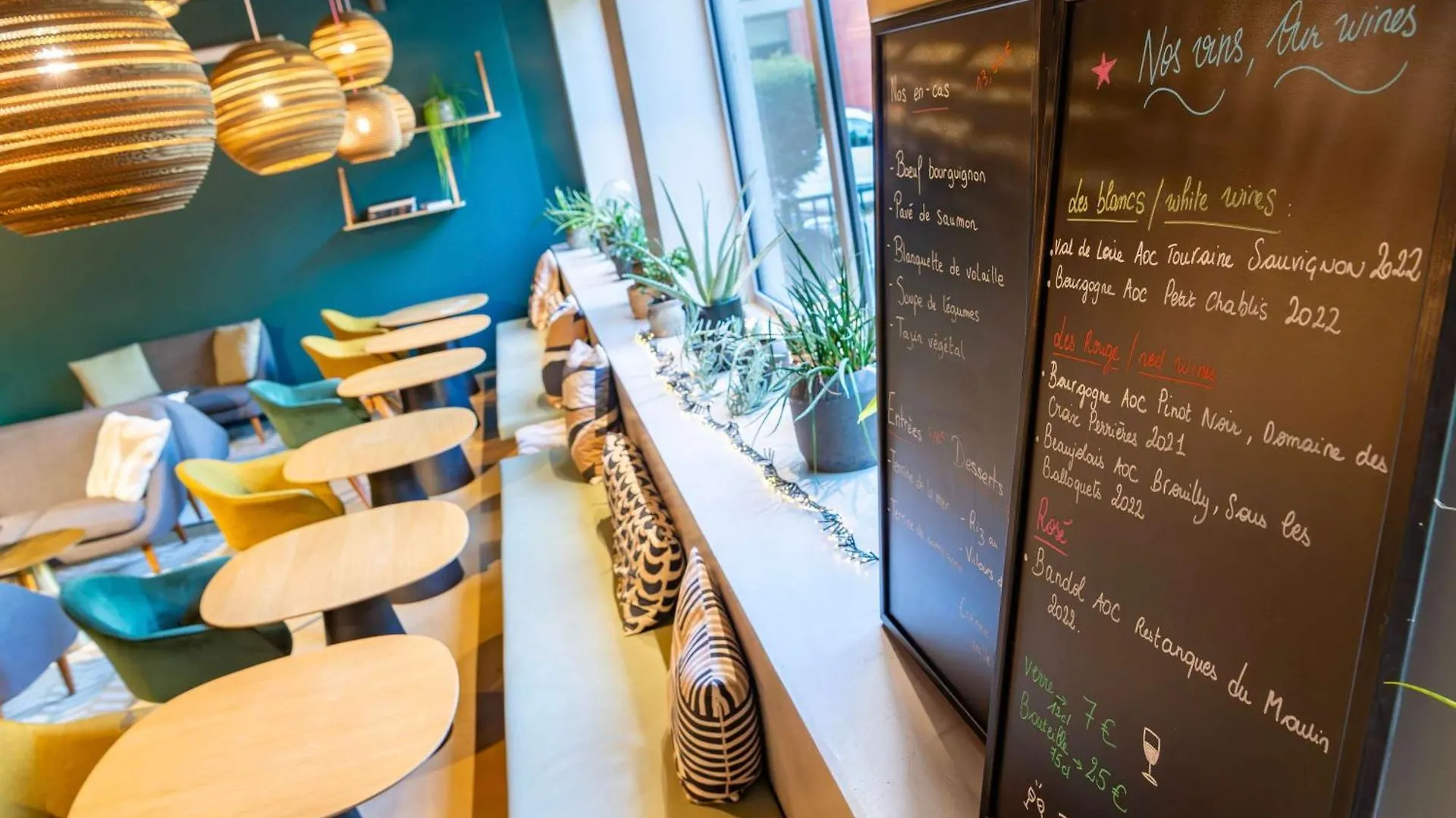 Hotel Ibis Styles Paris 16 3*