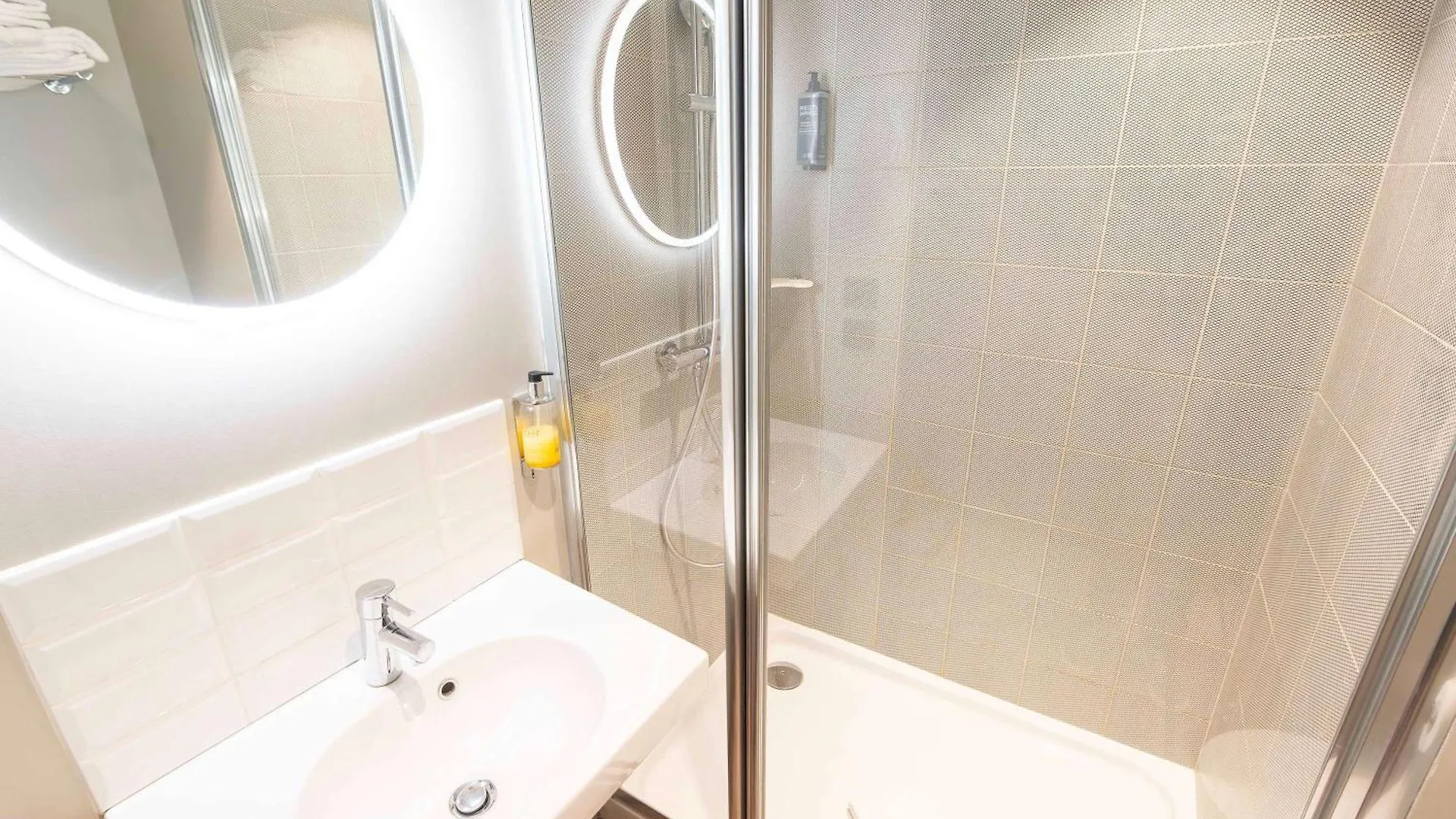Ibis Styles Paris 16 Hotel