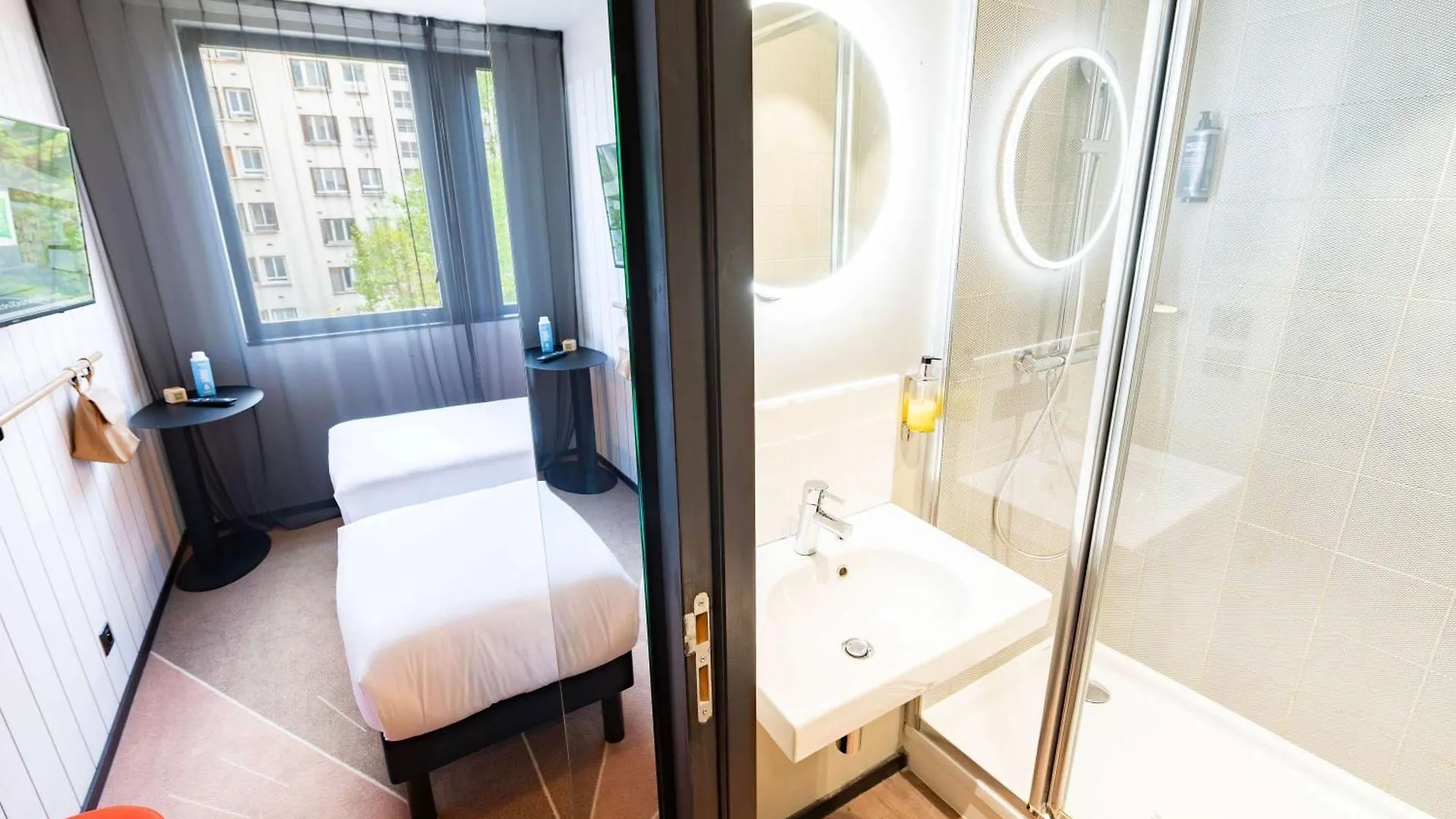 Ibis Styles Paris 16 Hotel 3*